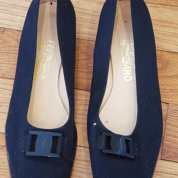 Salvatore Ferragamo Black Low Heel Suede Flats with Logo Accent - Picture 4 of 6